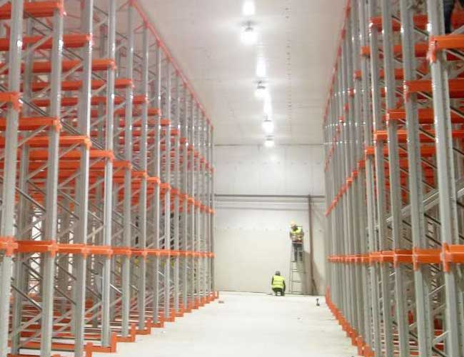 沈陽(yáng)蒙牛-貫通式貨架